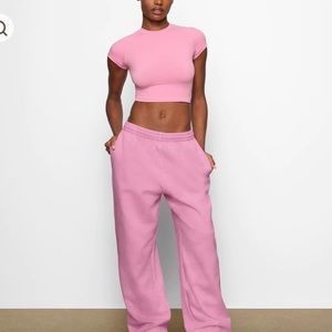 Skims boyfriend fleece pant bubblegum
